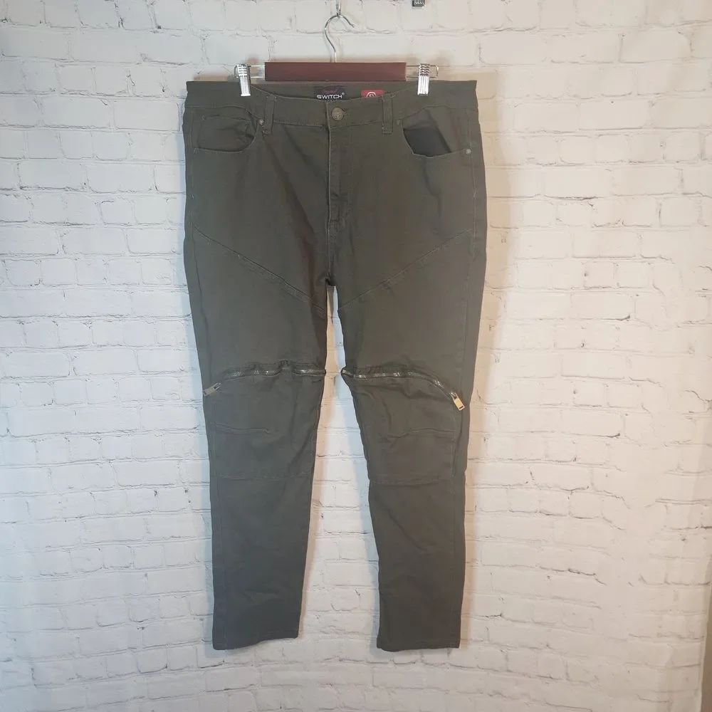 Men's Switch Remarkable Green Zip-Off Pants, Size 40 X 32